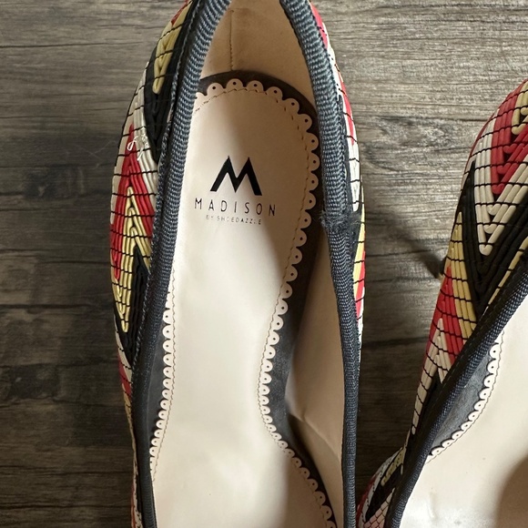 *MADISON* Black x Red Zig Zag Pattern Fashion Heels Size 9.5 - Picture 6 of 9